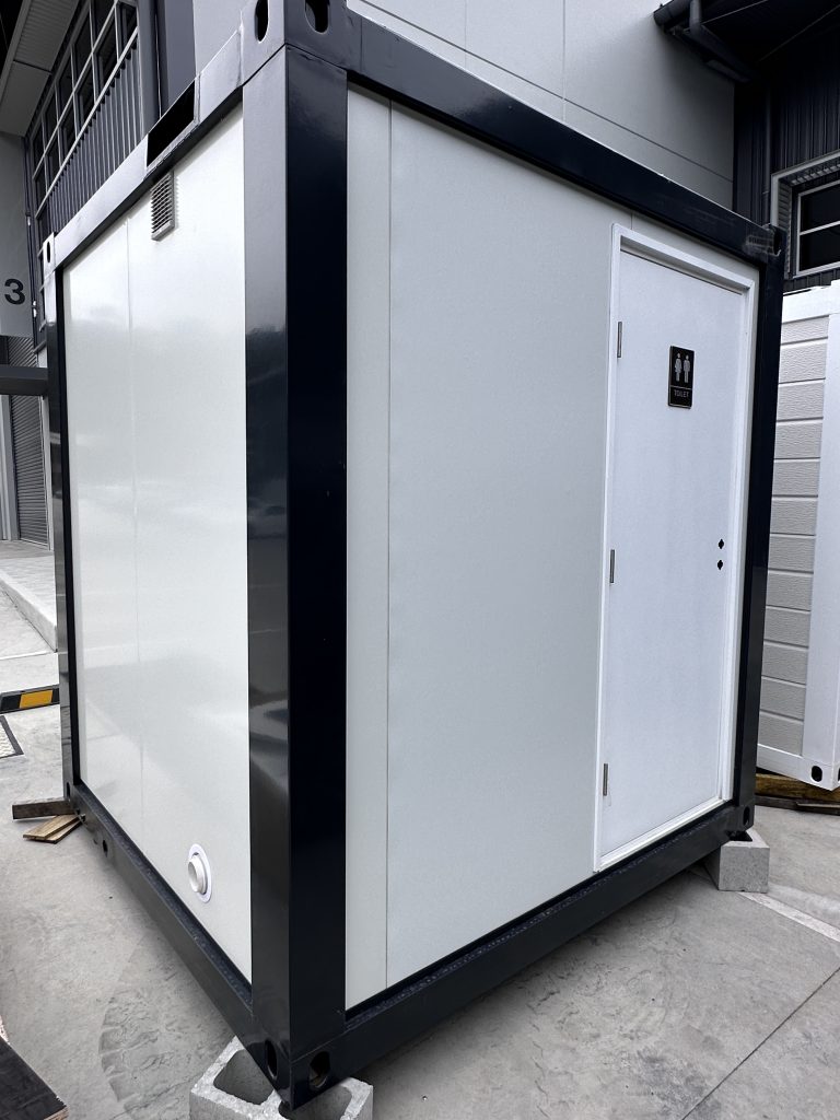 TH4U - Larger shower cube